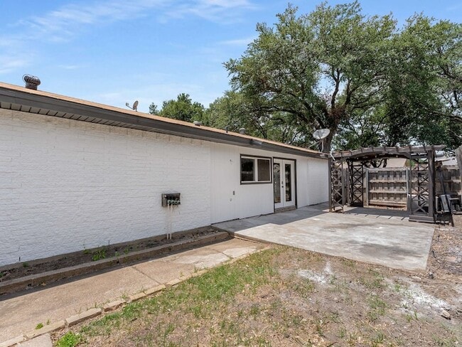 Building Photo - 1824 Arundel Dr