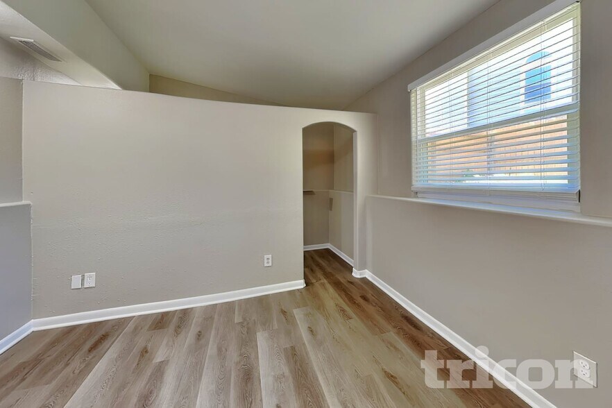 Building Photo - 16890 Blue Mist Cir