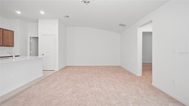 Building Photo - 2942 Lavanda Dr