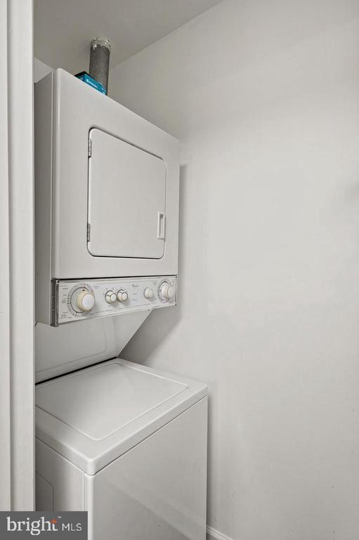 Building Photo - 3844 Chesterwood Dr