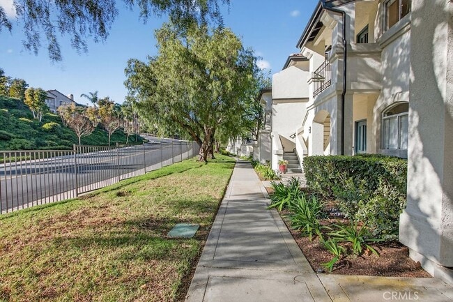 Building Photo - 30902 Club House Dr