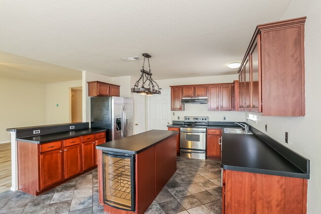 Building Photo - 2806 Jennie Wells Dr