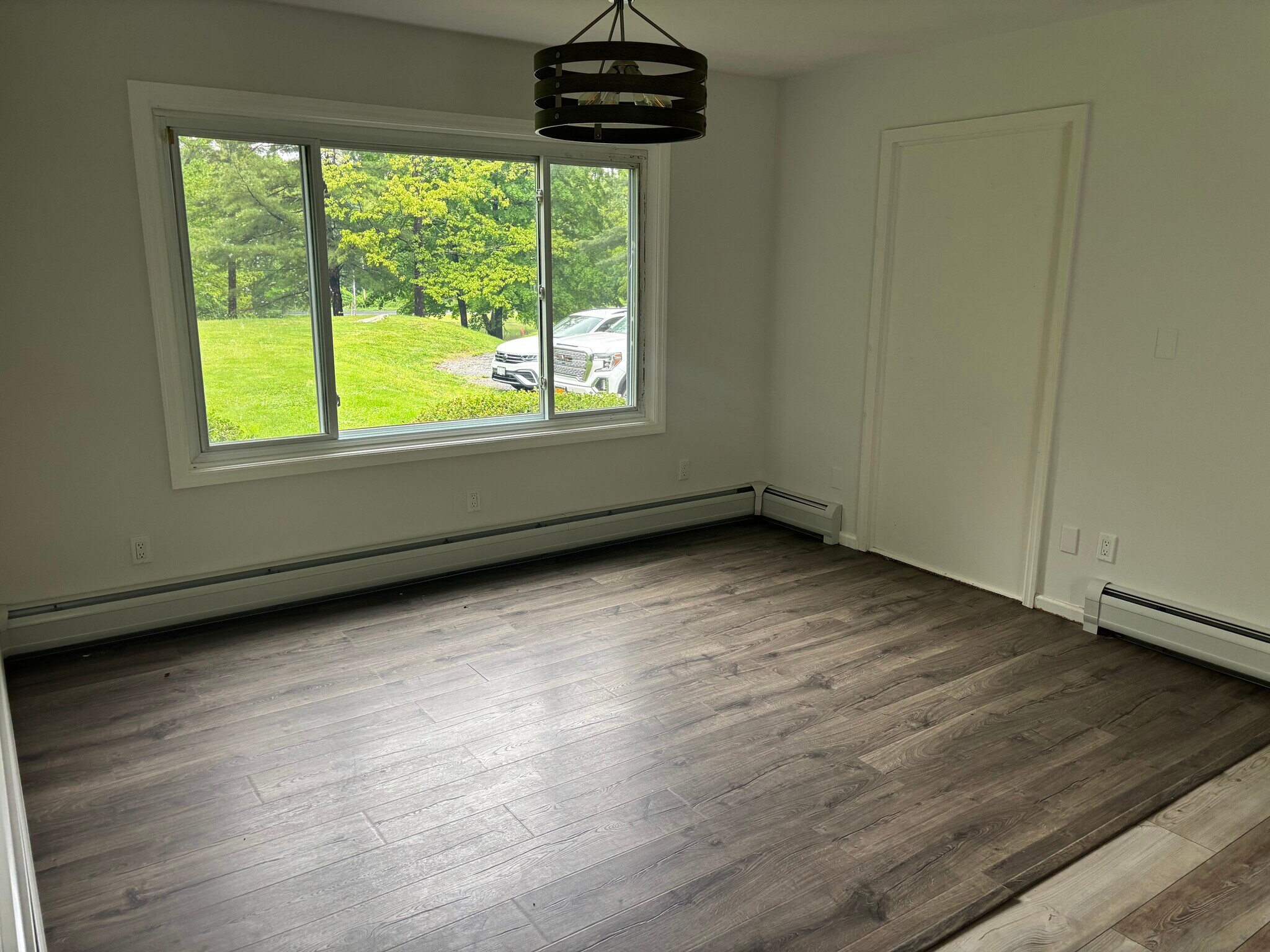 Building Photo - 412 Ruskey Ln