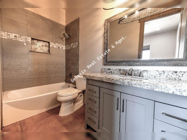 Building Photo - "Spacious Tucson Retreat with Granite Eleg...