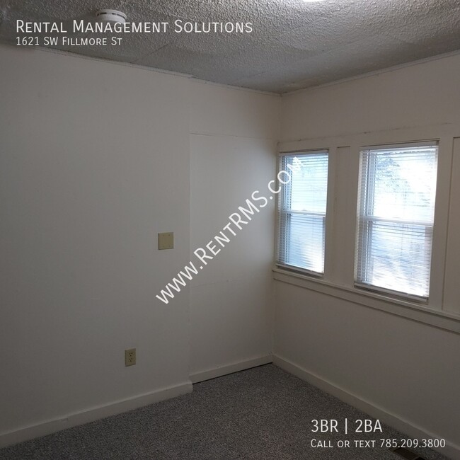 Building Photo - **MOVE-IN SPECIAL**1621 SW Fillmore St - 3...