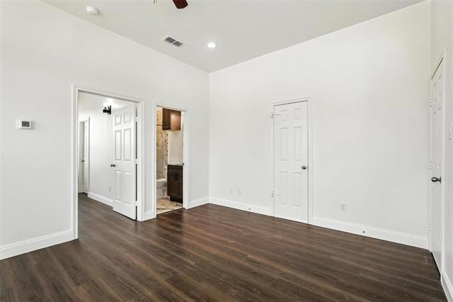 Building Photo - 211 N W A Allen Blvd