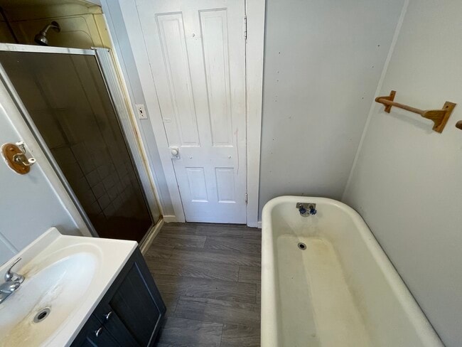 Building Photo - 308 Stewart-