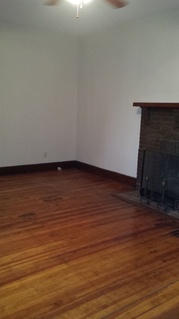 Building Photo - Maryville 37804 - COMING SOON! 1 bath stud...