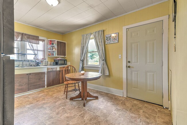 Building Photo - Charming 2BR House in Kingsport