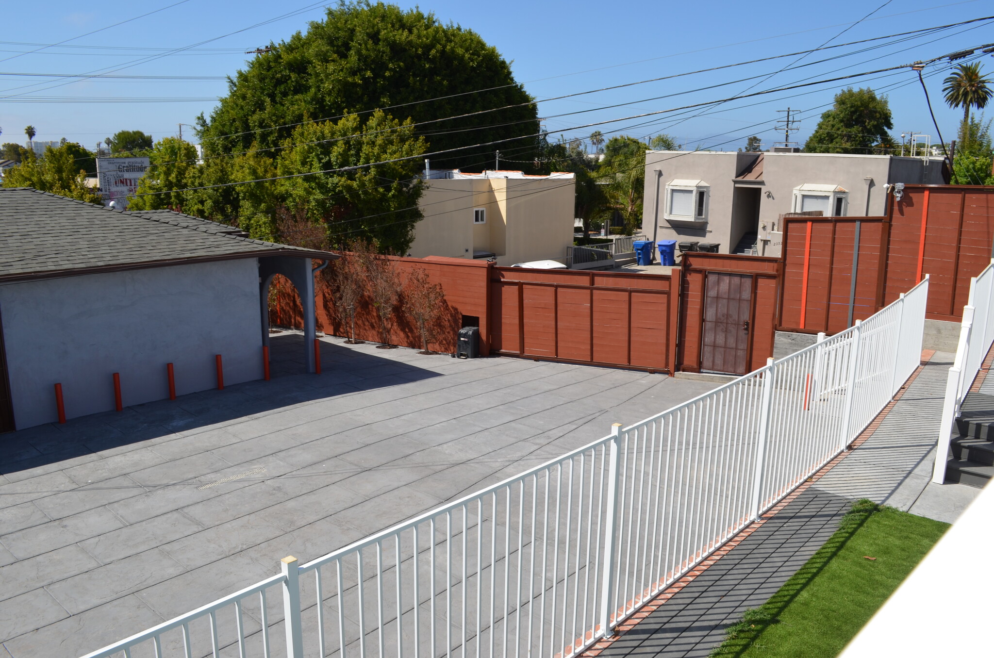 Building Photo - 813 Pier Ave
