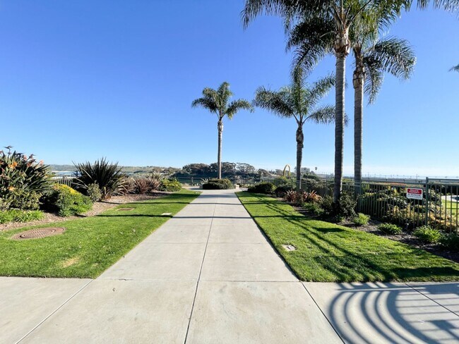 Building Photo - Beautiful first floor condo in Ocean Point...