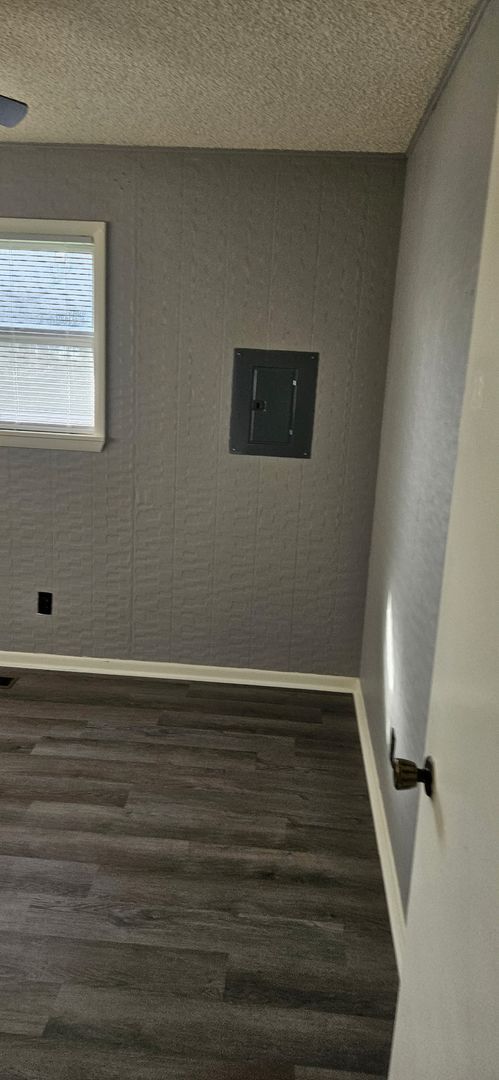 Building Photo - 5408 S Hutchinson Ct