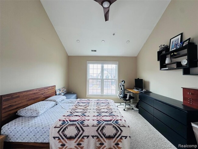 Building Photo - 28122 Carlton Way Dr