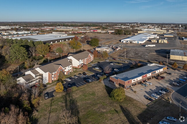 Building Photo - Donaghey Court Apartments