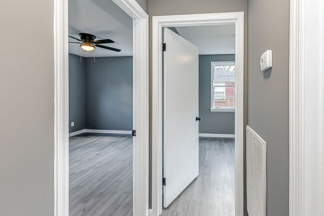 Building Photo - 4 Bedroom Glencliff Home With Garage