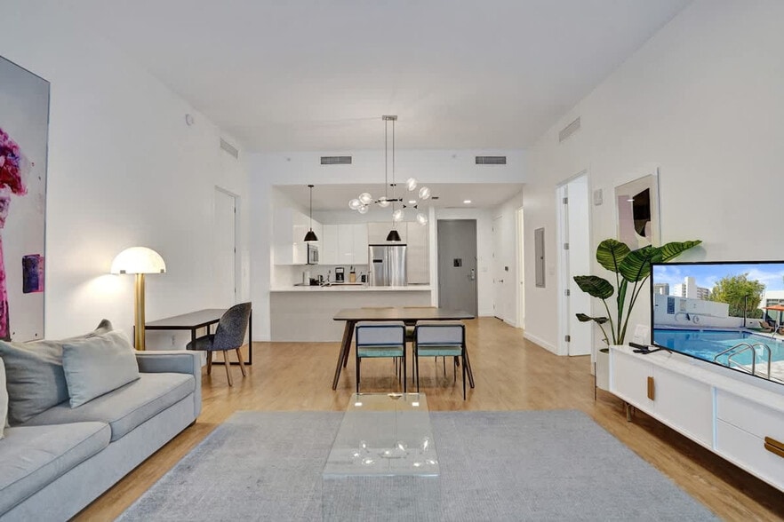 Building Photo - 1220 17th St