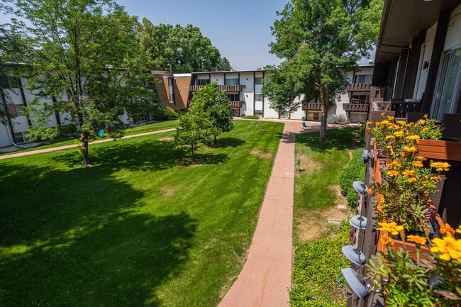 Building Photo - 1315 Kirkwood Dr