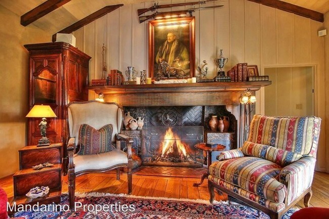 Building Photo - 4395 Via Esperanza