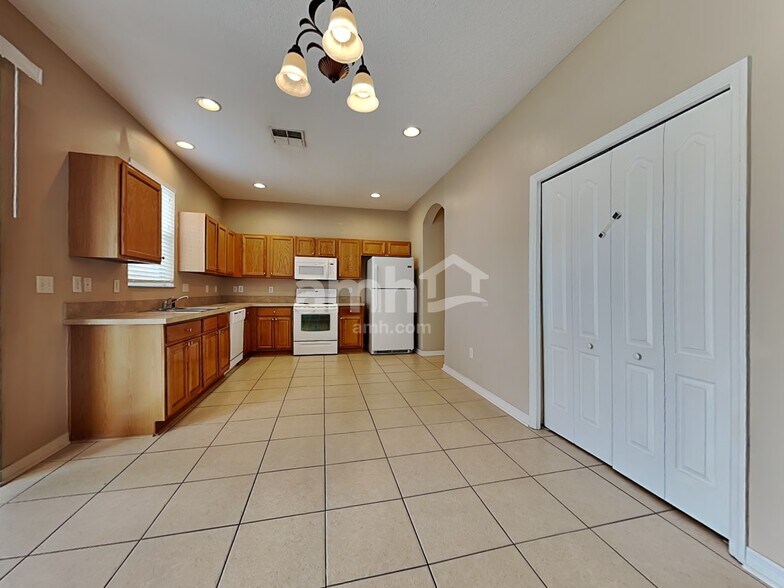 Building Photo - 11228 Madison Park Dr