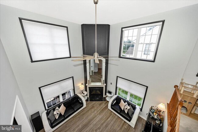 Building Photo - 1504 Larel Ct