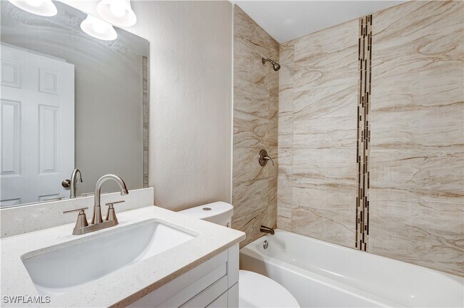 Building Photo - 5453 16th Pl SW