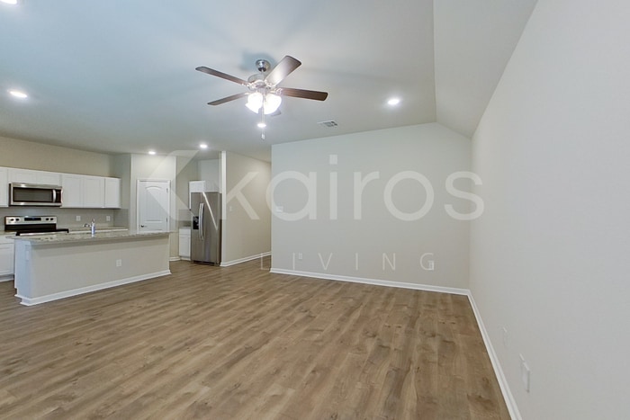 Building Photo - 204 Yardley Ct