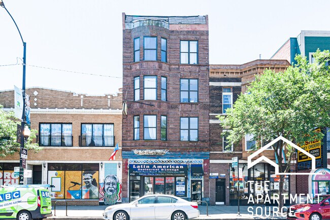 Building Photo - 2743 W Division St