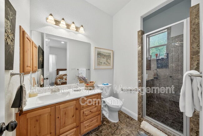 Building Photo - 24915 Estancia Cir