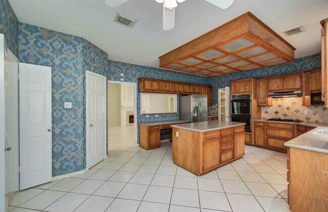 Building Photo - 16839 Willow Bend Ct