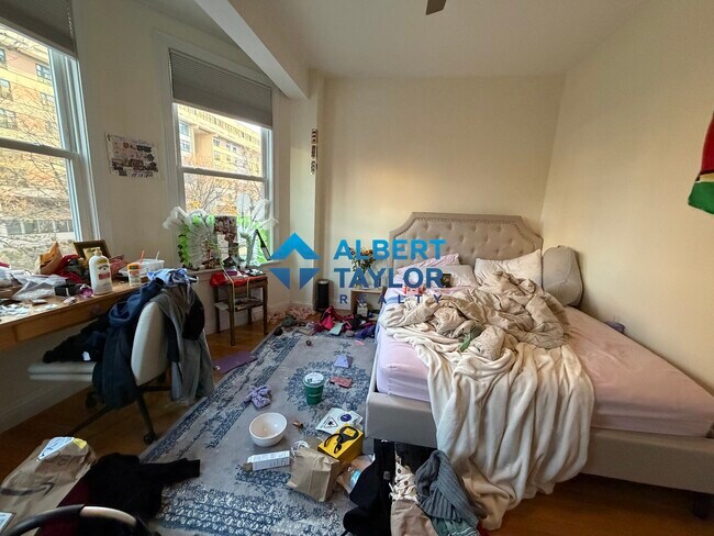 Building Photo - 1029 Tremont St