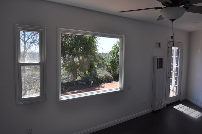 Building Photo - Serra Mesa  SFH Detached “4BR/2.5BA + offi...
