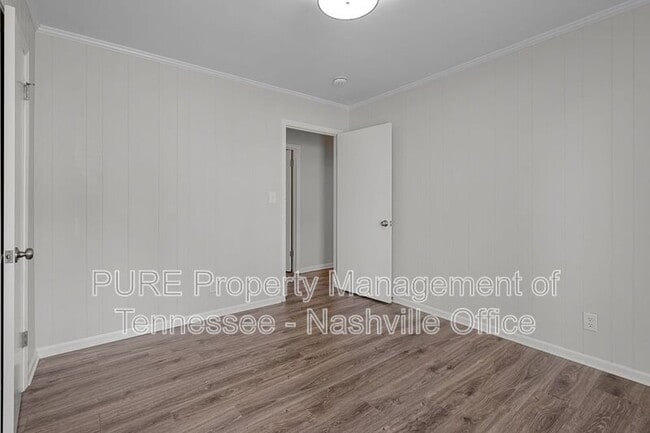 Building Photo - 1001 Glendale Ln