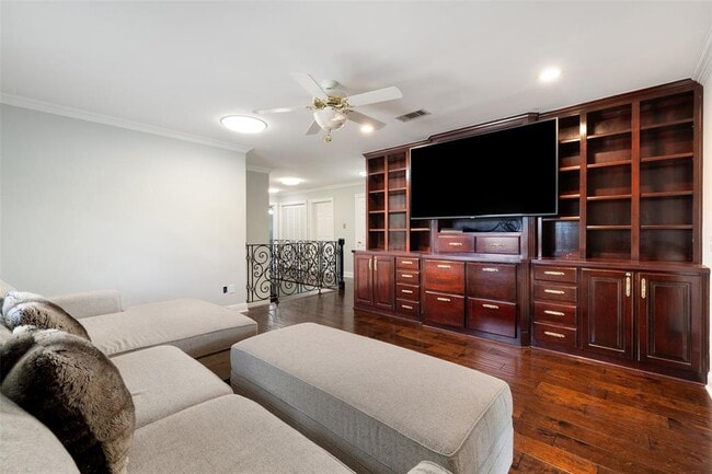 Building Photo - 17700 N Rim Dr