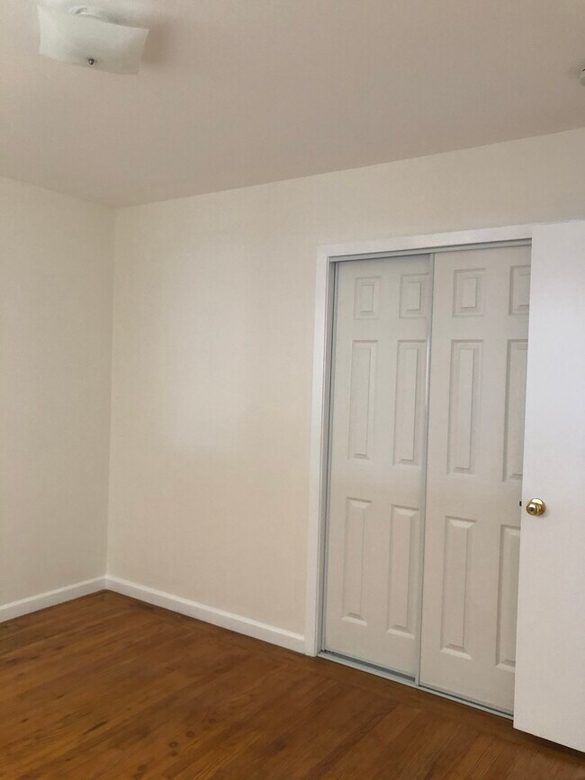 Building Photo - 2233 Taraval St