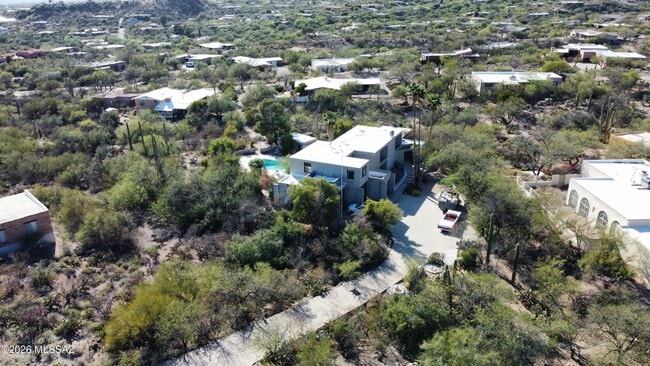 Building Photo - 6531 N Pontatoc Rd