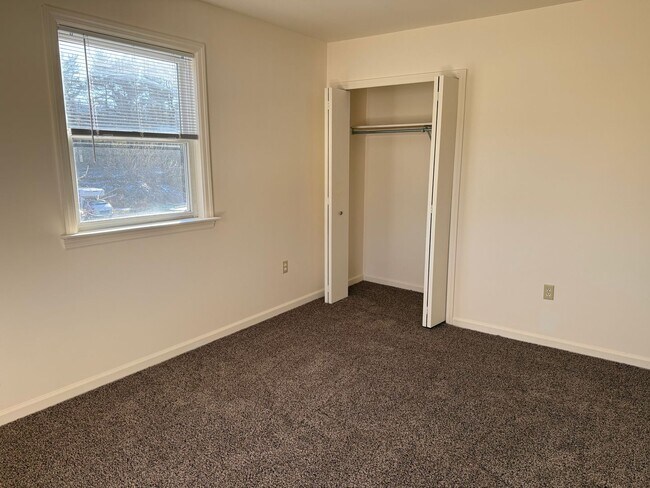 Building Photo - 110-112 Fridy St.