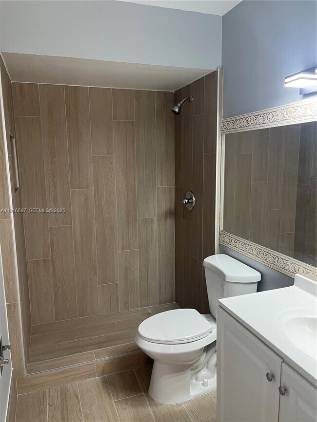 Building Photo - 9722 NW 6th Ln