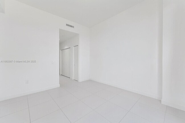 Building Photo - 5350 NW 84th Ave