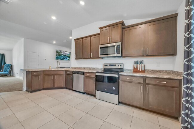 Building Photo - 5361 San Benedetto Pl