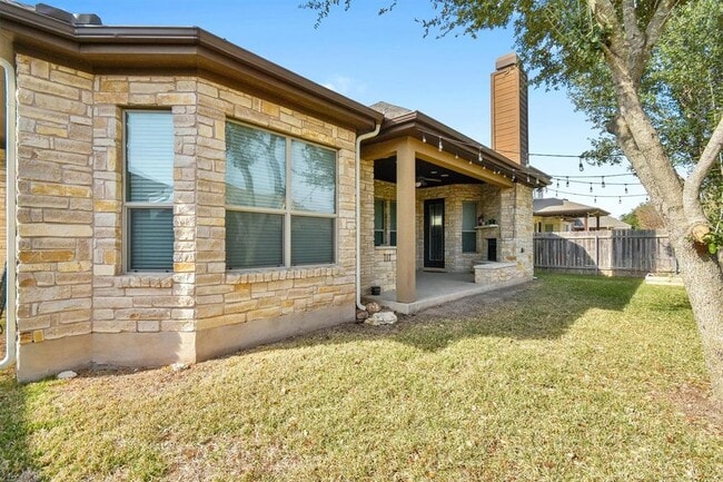 Building Photo - 1810 Manada Trail