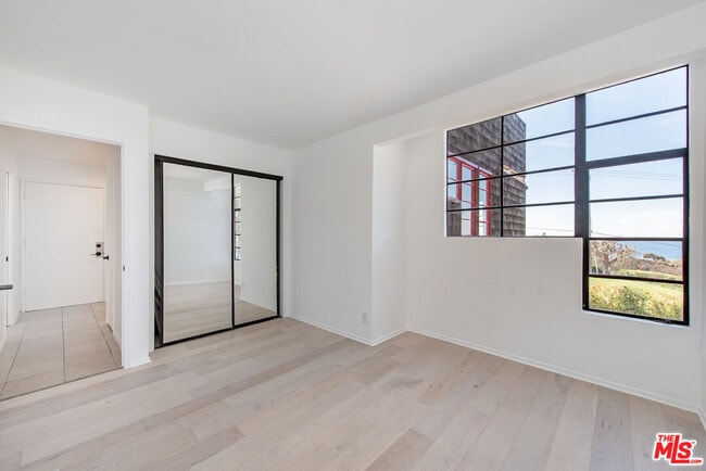 Building Photo - 29235 Heathercliff Rd