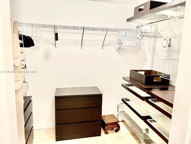 Building Photo - 2101 Brickell Ave