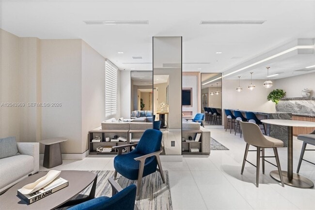 Building Photo - 888 Brickell Key Dr