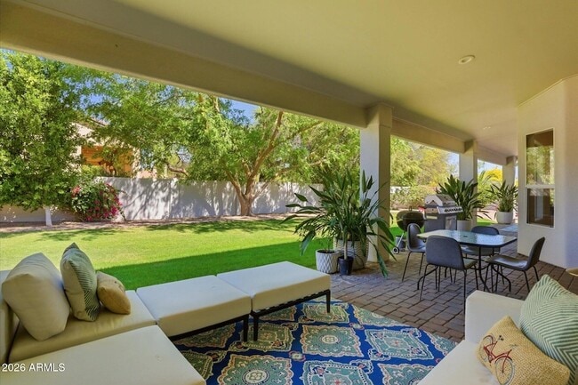 Building Photo - 9458 E Desert Cove Ave