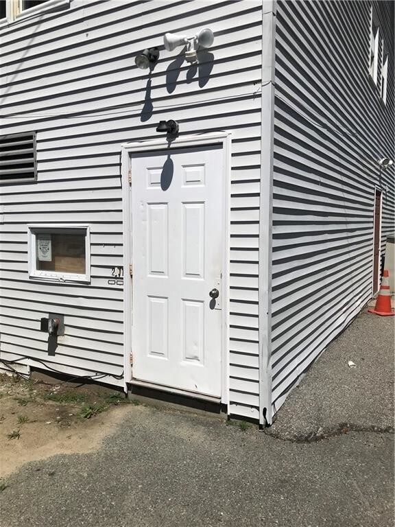 Building Photo - 1282 Chalkstone Ave