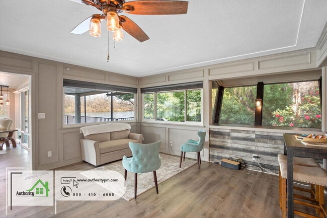 Building Photo - 3317 Riverside Dr