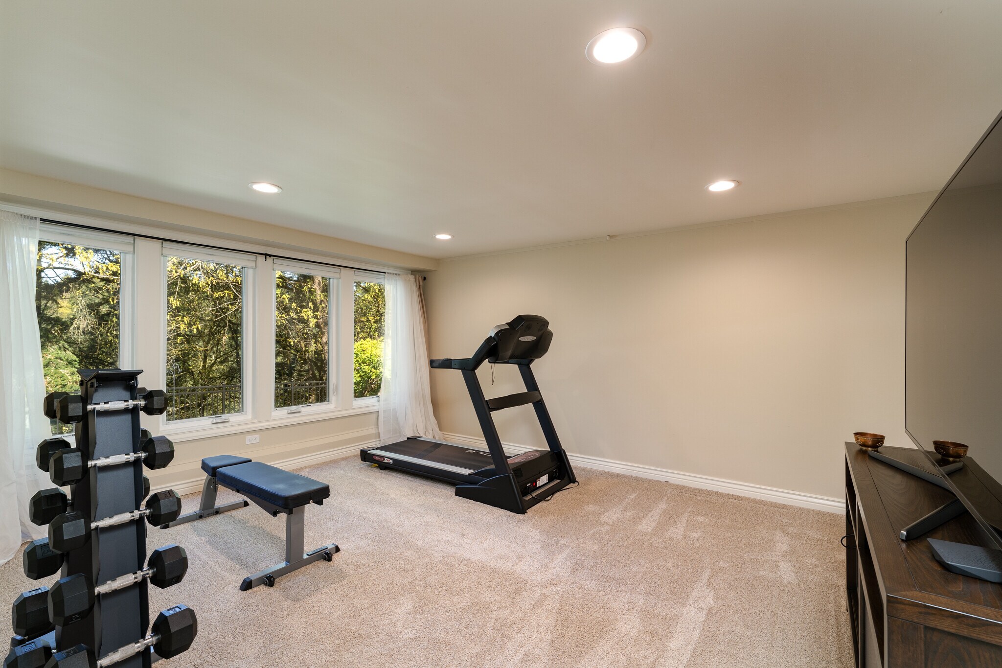 Building Photo - 2744 SW Sherwood Dr