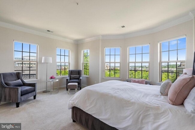 Building Photo - 500 Overlook Park Dr