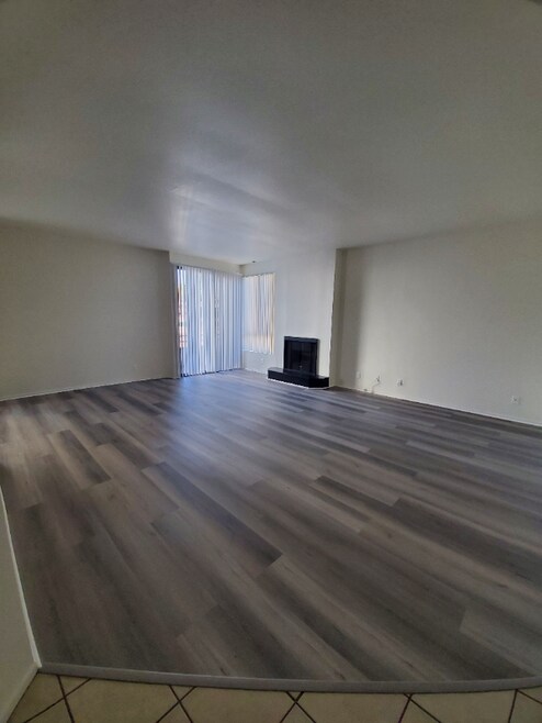 Building Photo - 4343 Whitsett Ave