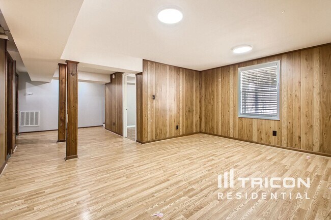 Building Photo - 616 Monte Carlo Dr